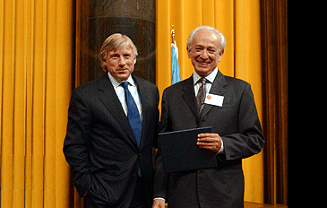 Carlin Romano