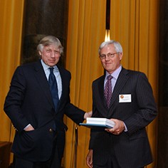 Lee Bollinger and Jim Amos