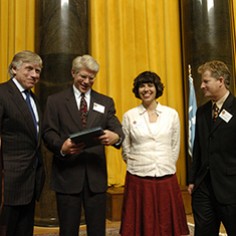 Lee Bollinger, Kenneth R. Weiss, Usha Lee McFarling and Rick Loomis